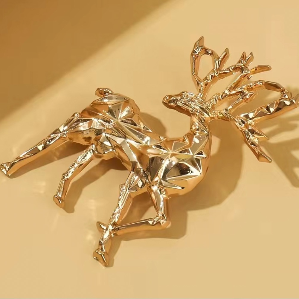 Vintage Reindeer Pin